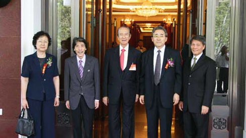 澳门励骏和赌王的关系 澳门励骏和赌王的关系