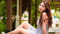 长发美女甜美街拍写真(5)