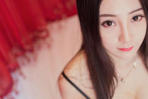 性感美女蕾丝睡衣诱惑私房写真(9)