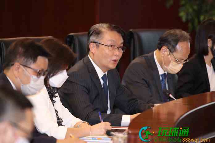 議員質疑明年1300億賭收估算 李偉農:結合多種因素考慮 議員質疑明年1300億賭收估算 李偉農:結合多種因素考慮