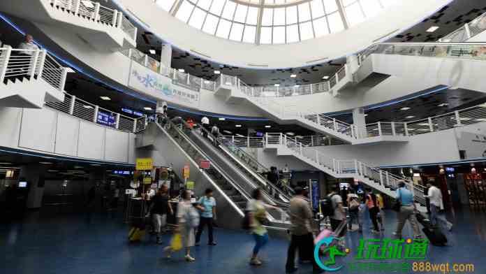 外港上環客運航班恢復 176名港客乘首班船赴澳 外港上環客運航班恢復 176名港客乘首班船赴澳
