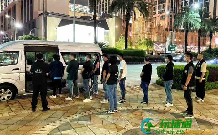 治安警加強截查金光大道可疑人士 7人涉黑兌被帶走調查