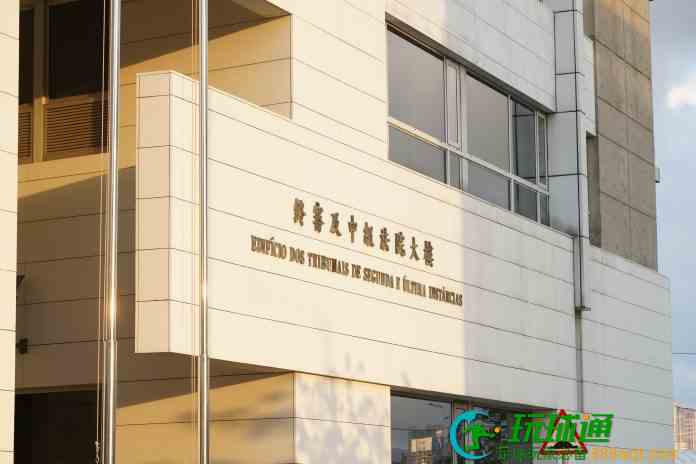 前澳門工務局長涉貪案二審脫黑社會罪 李燦烽獲減刑7年至17年 前澳門工務局長涉貪案二審脫黑社會罪 李燦烽獲減刑7年至17年
