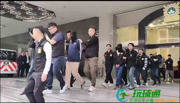 司警破犯罪集團拘13人 揭專門黑吃黑勒索施交叉手呃籌碼騙徒 司警破犯罪集團拘13人 揭專門黑吃黑勒索施交叉手呃籌碼騙徒